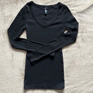 Victoria’s Secret Long Sleeve Tee Shop Shirt Small Black